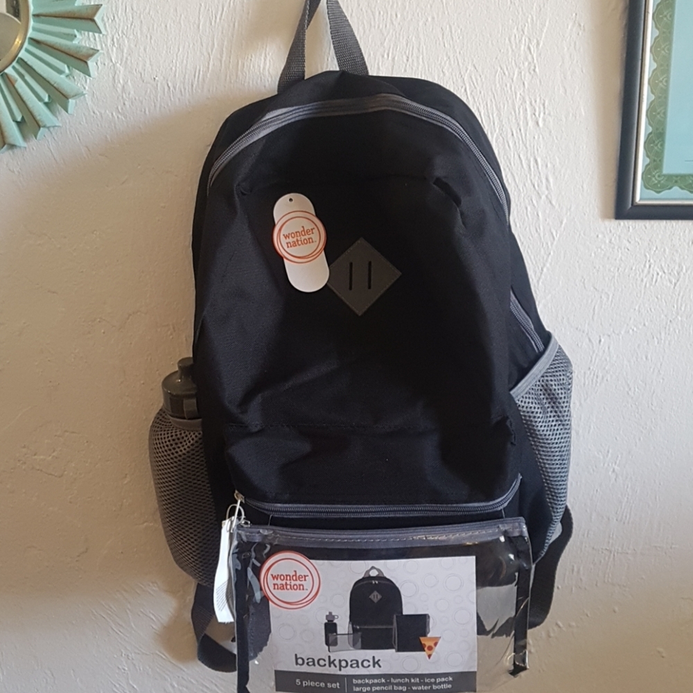 NWT Wonder nationa bag pack 5 piece setter